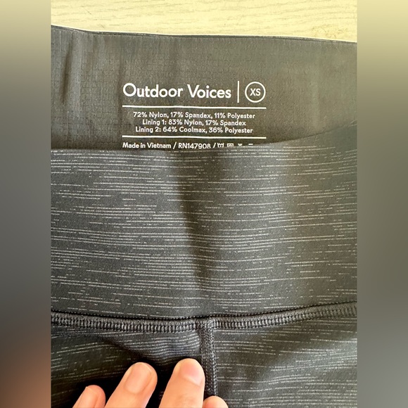 Outdoor voices cropped leggings size XS - Picture 4 of 6